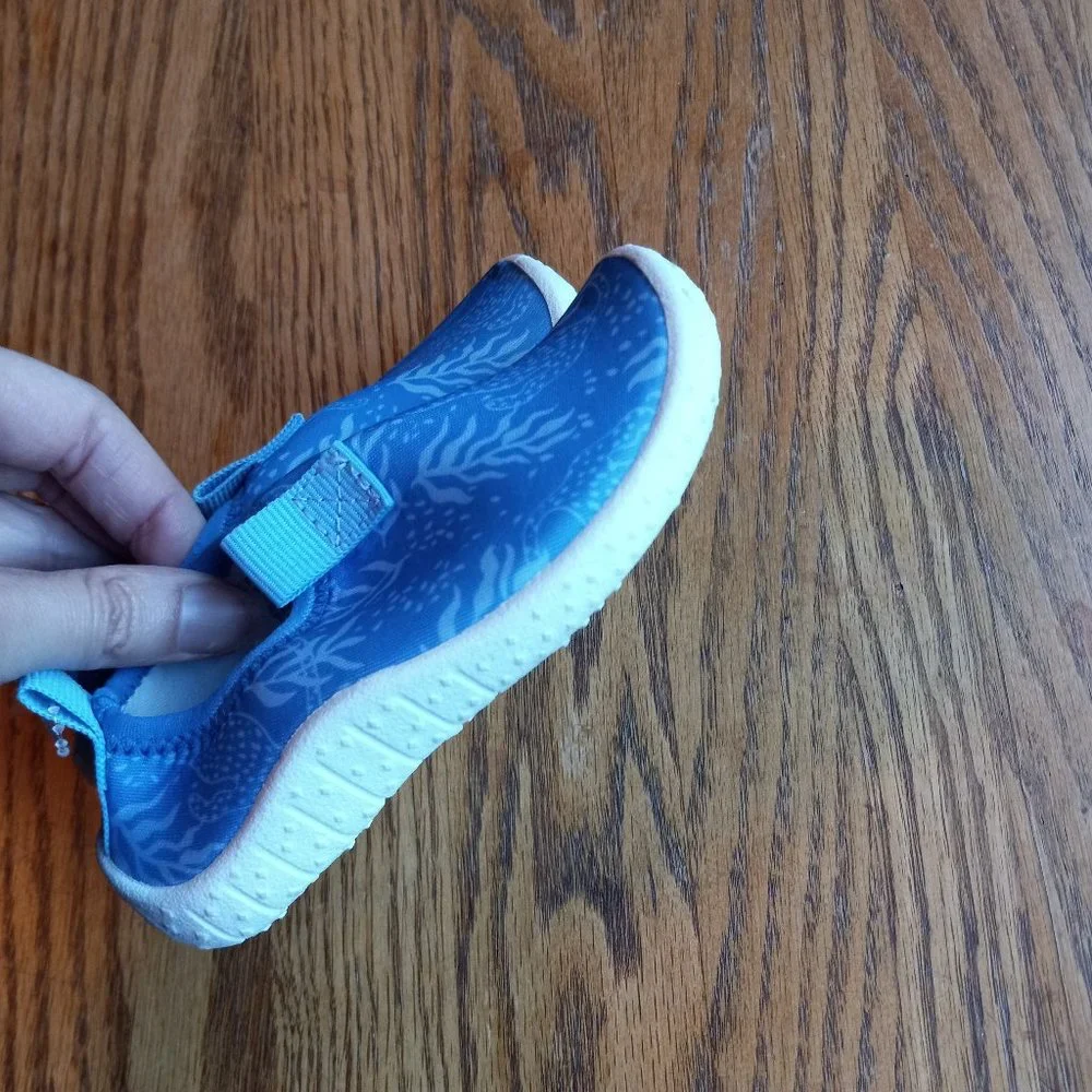 NWOT Blue Slip On Water Shoes Size 5